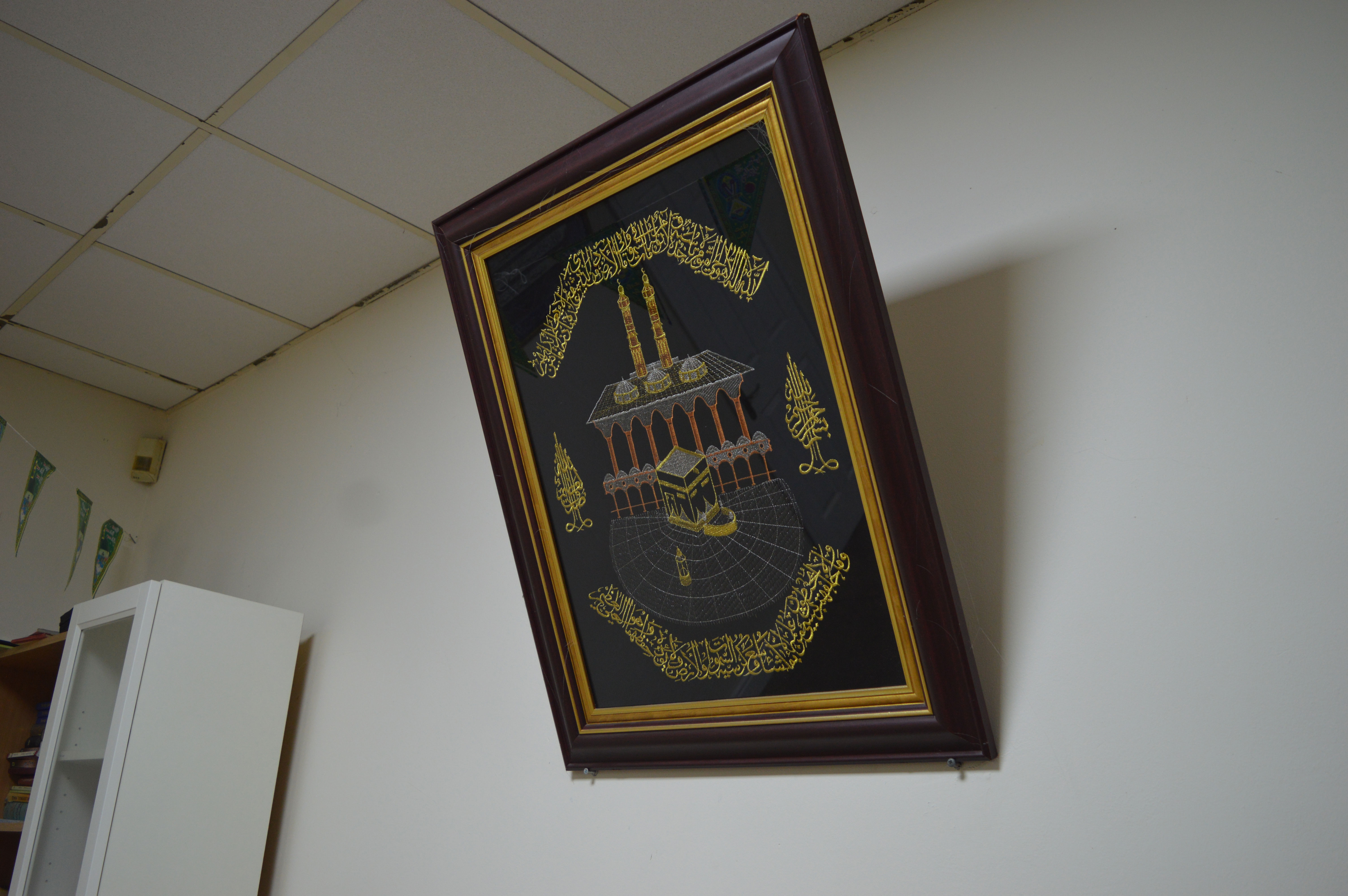 Lorem Ipsum is simply dummy text of the printing and typesetting ndustry. 